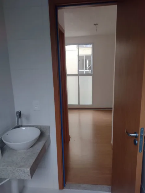 Alugar Apartamentos / Padr&atilde;o em Suzano R$ 1.000,00 - Foto 42