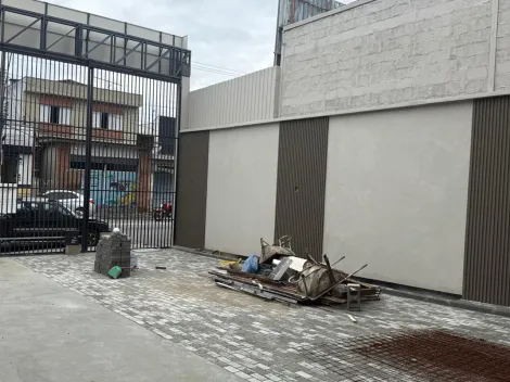 Alugar Sal&otilde;es / Sal&atilde;o em Suzano R$ 17.000,00 - Foto 1