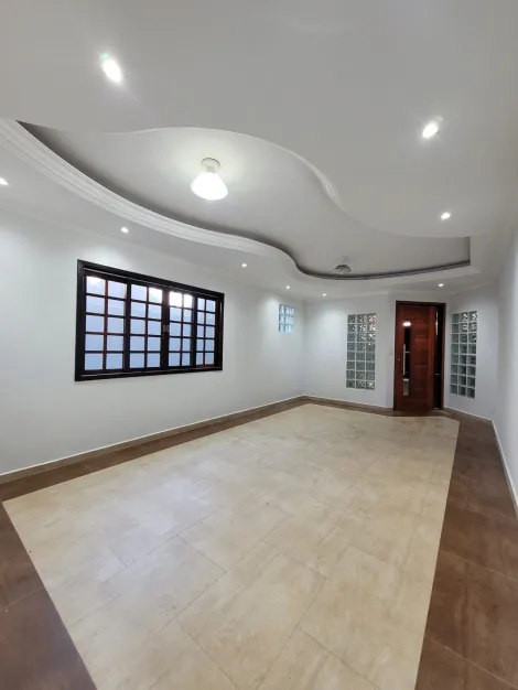 Comprar Casas / Sobrado em Suzano R$ 650.000,00 - Foto 4