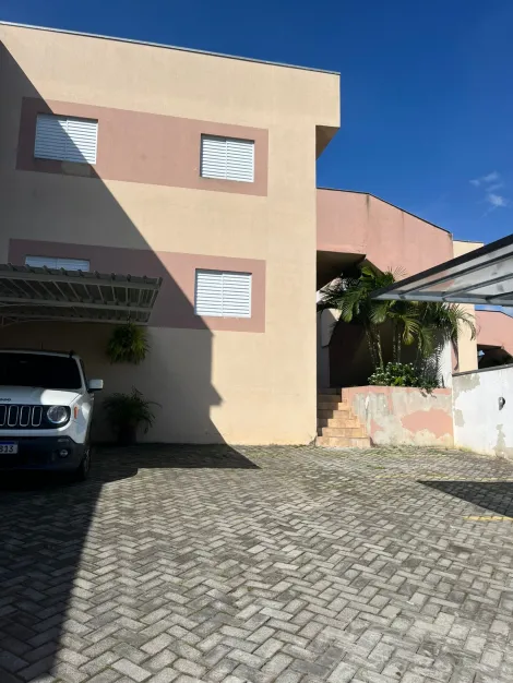 Alugar Casas / Condom&iacute;nio em Mogi das Cruzes R$ 1.500,00 - Foto 1