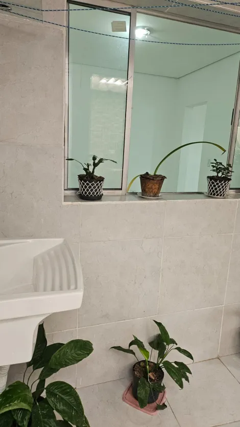 Alugar Casas / Assobradada em Suzano R$ 950,00 - Foto 2