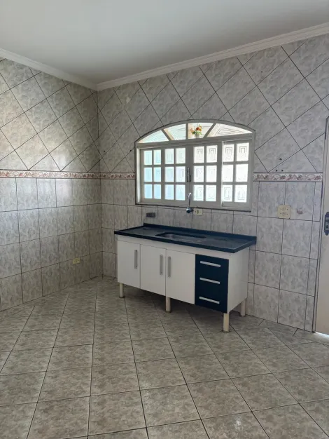 Alugar Casas / Sobrado em Suzano R$ 1.600,00 - Foto 13