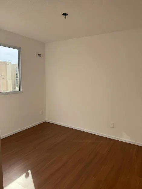 Alugar Apartamentos / Padr&atilde;o em Suzano R$ 1.500,00 - Foto 7