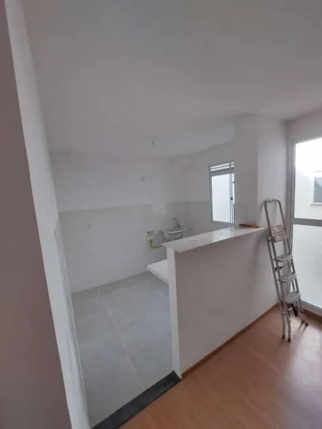 Alugar Apartamentos / Padr&atilde;o em Suzano R$ 1.400,00 - Foto 2