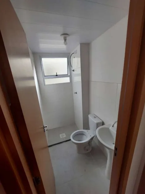 Alugar Apartamentos / Padr&atilde;o em Suzano R$ 1.400,00 - Foto 3