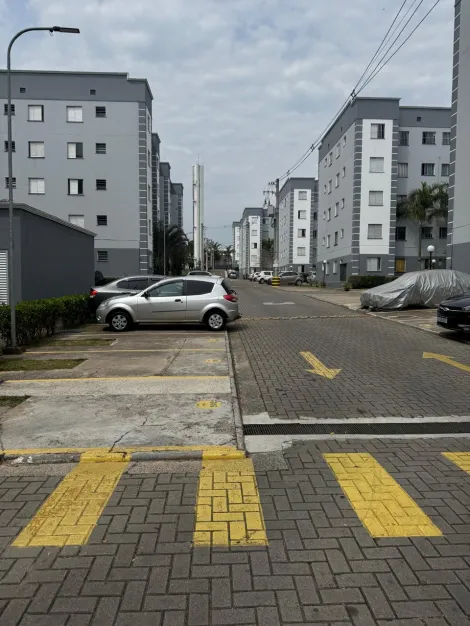 Alugar Apartamentos / Padr&atilde;o em Suzano R$ 1.100,00 - Foto 3