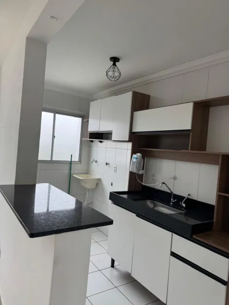 Alugar Apartamentos / Padr&atilde;o em Suzano R$ 1.100,00 - Foto 8