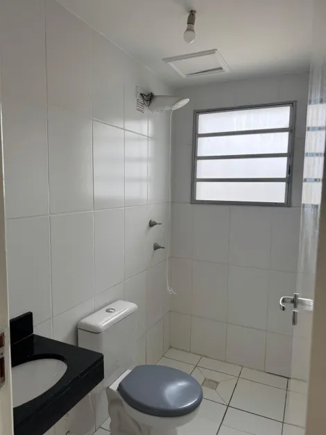 Alugar Apartamentos / Padr&atilde;o em Suzano R$ 1.100,00 - Foto 12