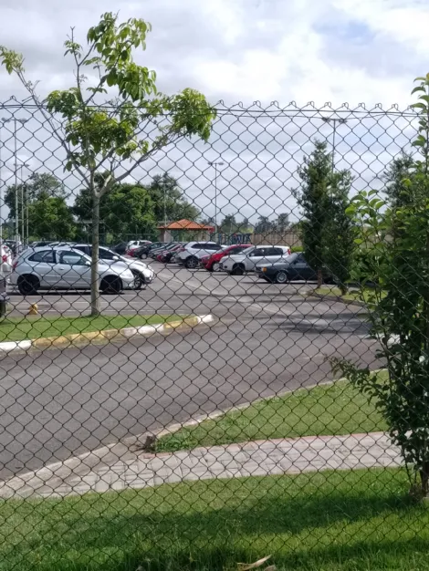 Comprar Apartamentos / Padrão em Suzano R$ 200.000,00 - Foto 1