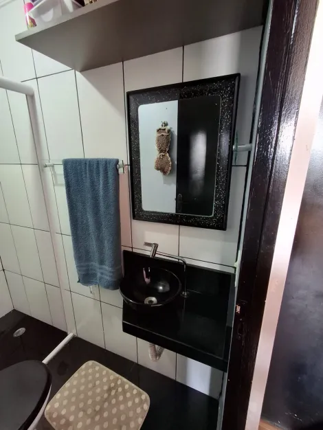 Comprar Apartamentos / Padr&atilde;o em Itaquaquecetuba R$ 260.000,00 - Foto 15