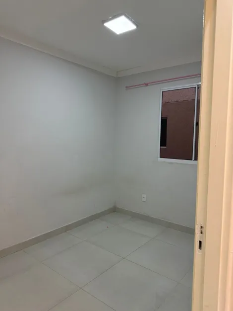 Comprar Apartamentos / Padr&atilde;o em Suzano R$ 235.000,00 - Foto 2