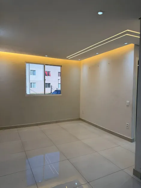 Comprar Apartamentos / Padr&atilde;o em Suzano R$ 235.000,00 - Foto 3