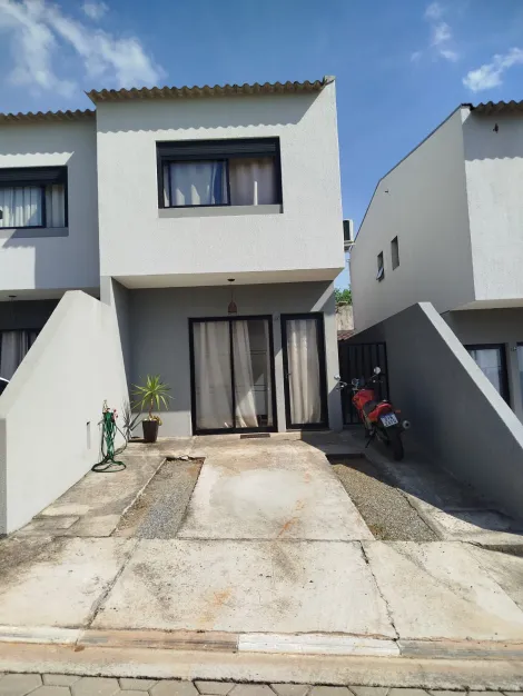 Comprar Casas / Sobrado em Suzano R$ 375.000,00 - Foto 1