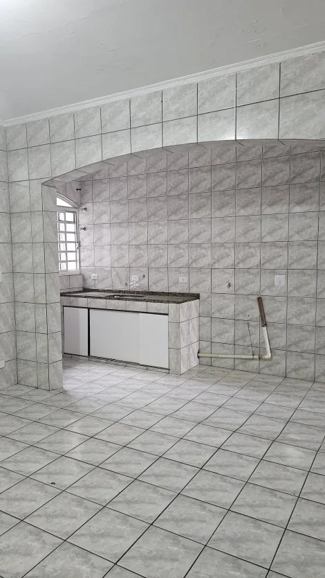 Alugar Casas / Sobrado em Suzano R$ 1.700,00 - Foto 3