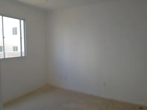 Alugar Apartamentos / Padr&atilde;o em Suzano R$ 800,00 - Foto 4