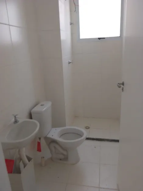 Alugar Apartamentos / Padr&atilde;o em Suzano R$ 800,00 - Foto 8