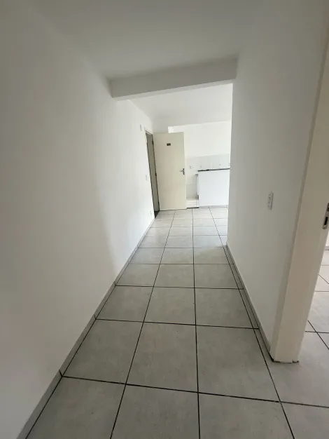 Alugar Apartamentos / Padrão em Suzano R$ 900,00 - Foto 5