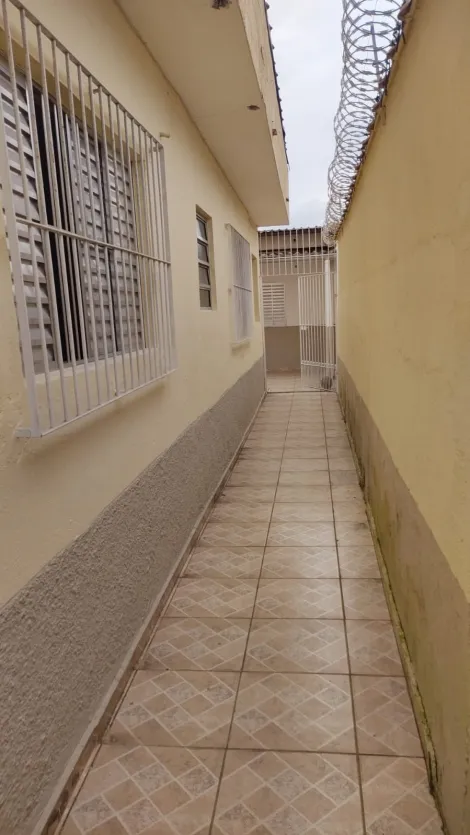 Alugar Casas / T&eacute;rrea em Suzano R$ 2.066,00 - Foto 3