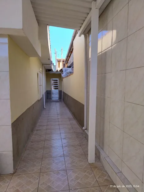 Alugar Casas / T&eacute;rrea em Suzano R$ 2.066,00 - Foto 4