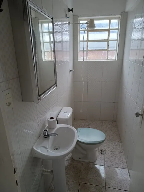 Alugar Apartamentos / Kitchnet em Suzano R$ 1.170,00 - Foto 12