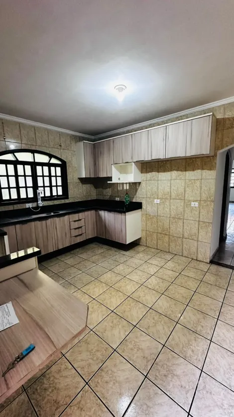 Alugar Casas / Sobrado em Suzano R$ 3.500,00 - Foto 13