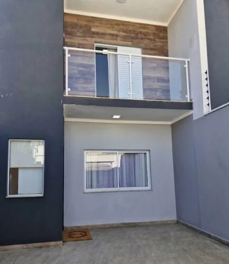 Alugar Casas / Sobrado em Suzano. apenas R$ 817.000,00