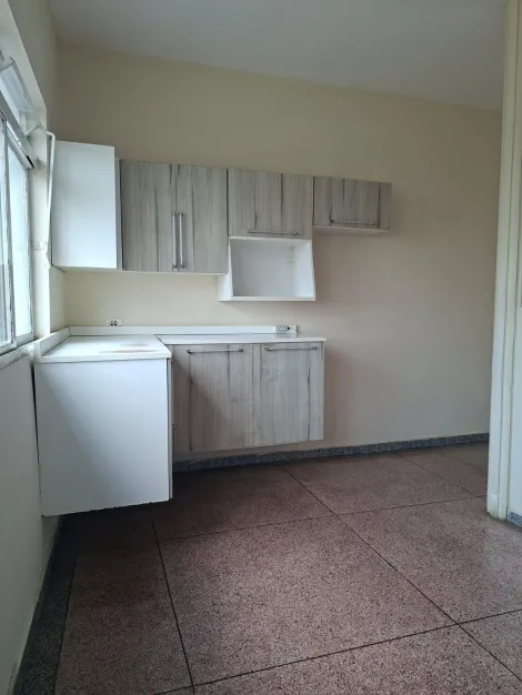 Alugar Apartamentos / Kitchnet em Suzano R$ 1.290,00 - Foto 2
