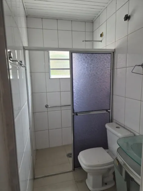 Alugar Casas / T&eacute;rrea em Suzano R$ 1.300,00 - Foto 13
