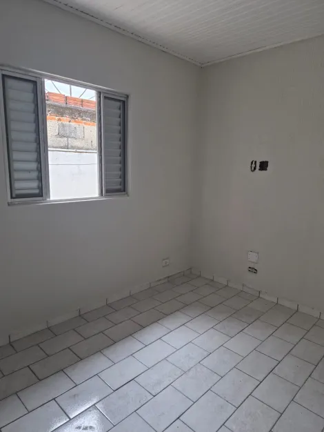 Alugar Casas / T&eacute;rrea em Suzano R$ 1.300,00 - Foto 16
