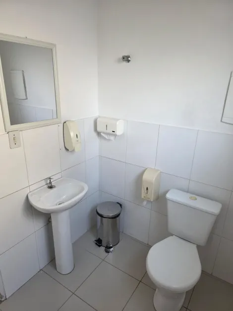 Alugar Apartamentos / Padr&atilde;o em Suzano R$ 1.300,00 - Foto 31