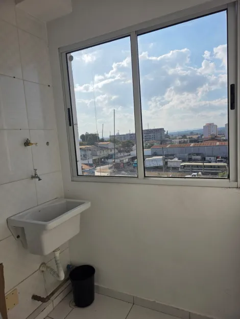 Alugar Apartamentos / Padr&atilde;o em Suzano R$ 1.300,00 - Foto 9