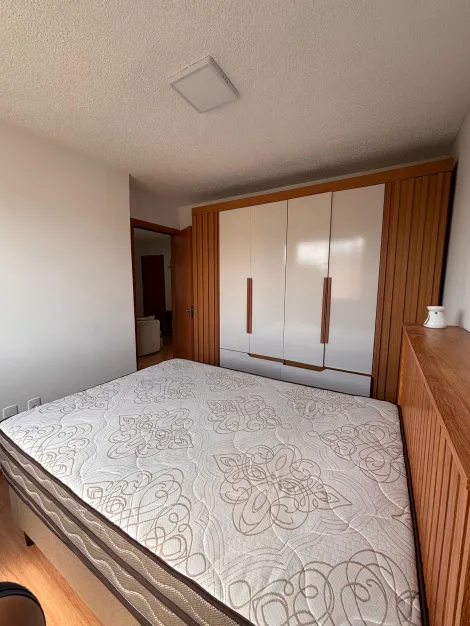 Alugar Apartamentos / Padr&atilde;o em Suzano R$ 1.400,00 - Foto 9