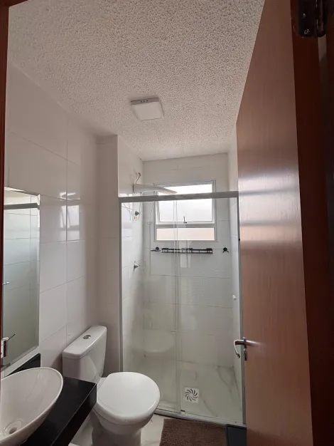 Alugar Apartamentos / Padr&atilde;o em Suzano R$ 1.400,00 - Foto 12