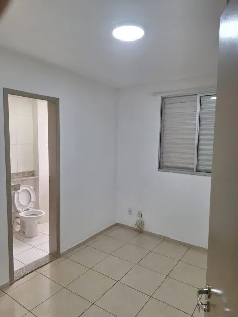Alugar Apartamentos / Padr&atilde;o em Suzano R$ 1.300,00 - Foto 6