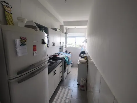 Comprar Apartamentos / Padr&atilde;o em Suzano R$ 300.000,00 - Foto 3