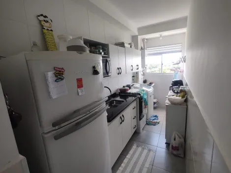 Comprar Apartamentos / Padr&atilde;o em Suzano R$ 300.000,00 - Foto 5