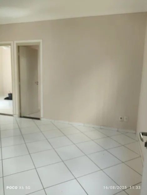 Comprar Apartamentos / Padr&atilde;o em Suzano R$ 220.000,00 - Foto 2