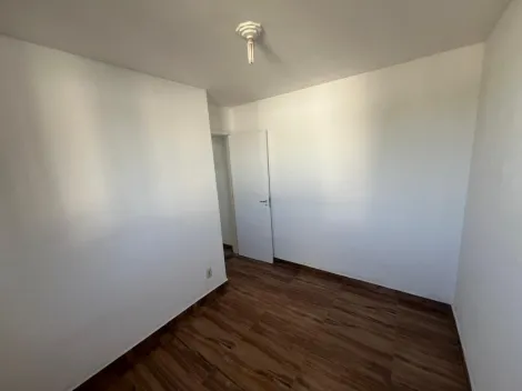 Comprar Apartamentos / Padr&atilde;o em Suzano R$ 200.000,00 - Foto 4