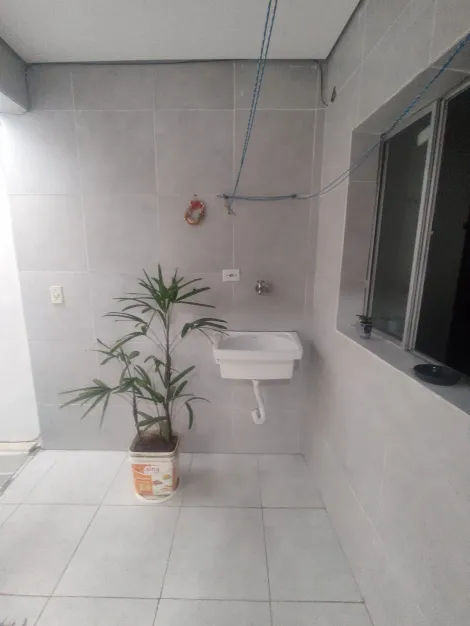 Alugar Casas / Assobradada em Suzano R$ 950,00 - Foto 6