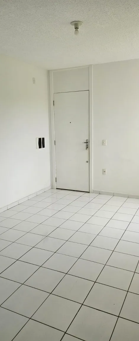 Alugar Apartamentos / Padr&atilde;o em Suzano R$ 1.500,00 - Foto 3