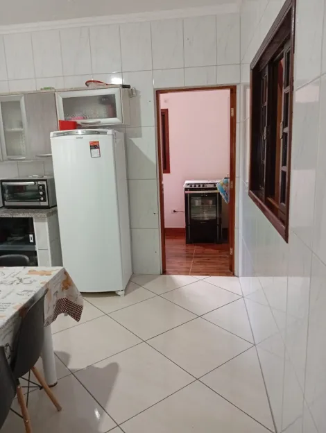 Alugar Casas / T&eacute;rrea em Suzano R$ 2.500,00 - Foto 3