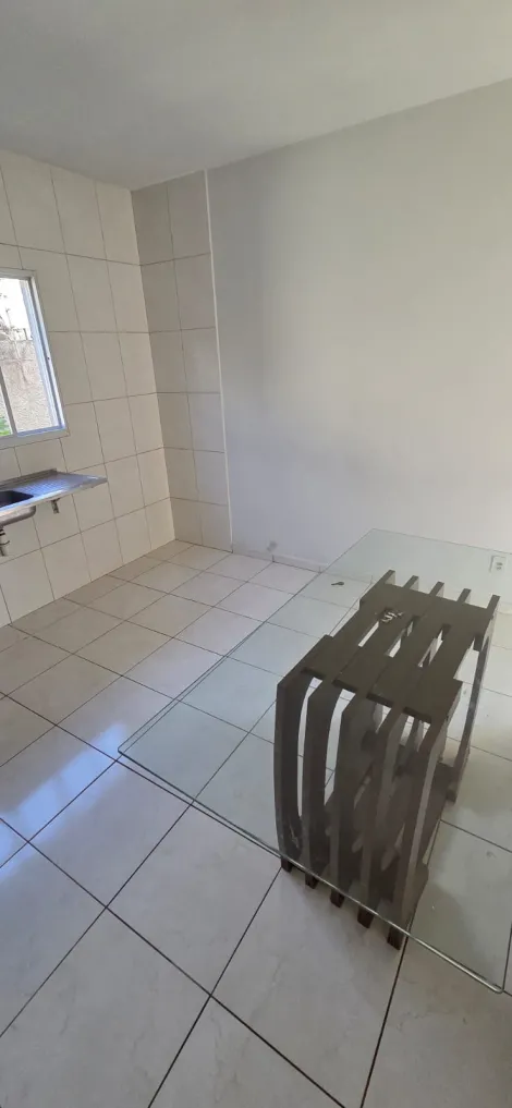 Comprar Casas / Sobrado em Suzano R$ 310.000,00 - Foto 5