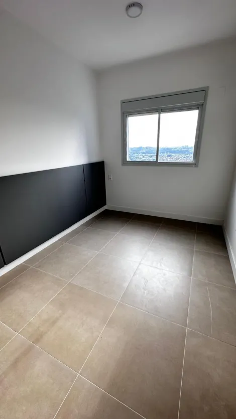 Alugar Apartamentos / Padr&atilde;o em Suzano R$ 2.000,00 - Foto 4
