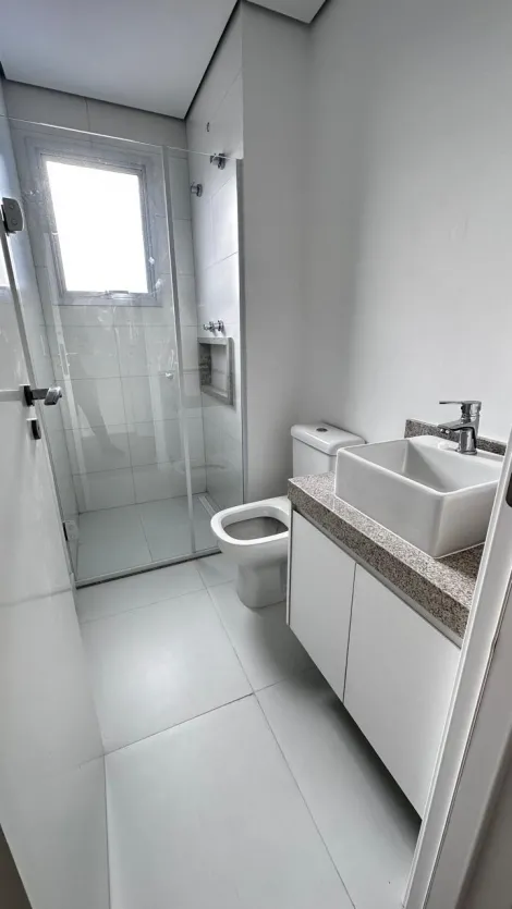 Alugar Apartamentos / Padr&atilde;o em Suzano R$ 2.000,00 - Foto 5