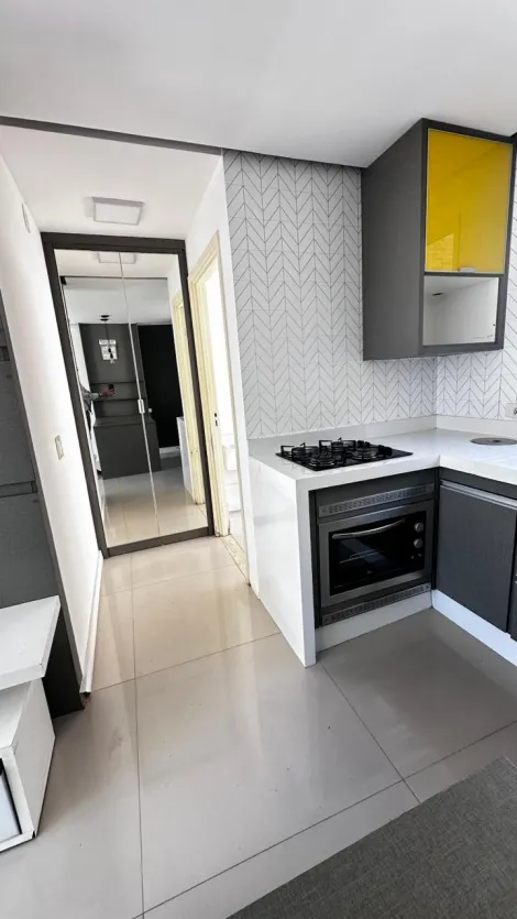 Alugar Casas / Condom&iacute;nio em Suzano R$ 1.500,00 - Foto 2