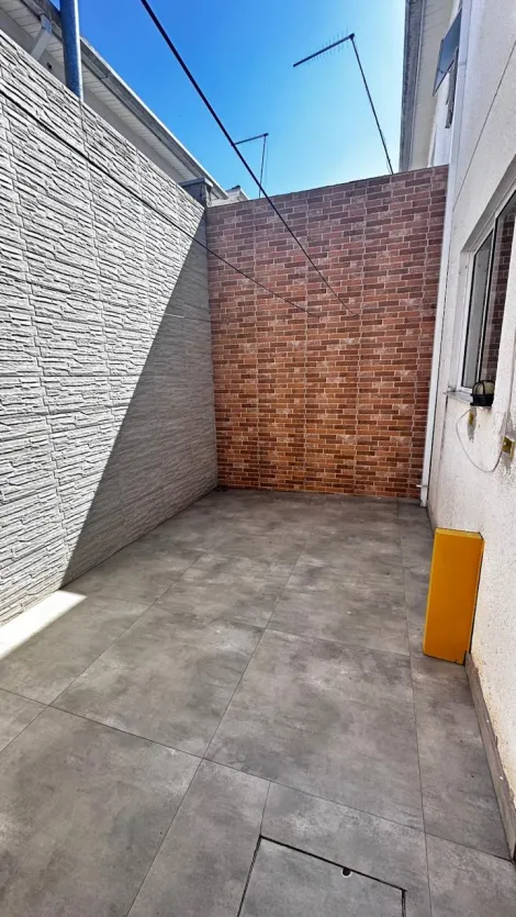 Alugar Casas / Condom&iacute;nio em Suzano R$ 1.500,00 - Foto 6