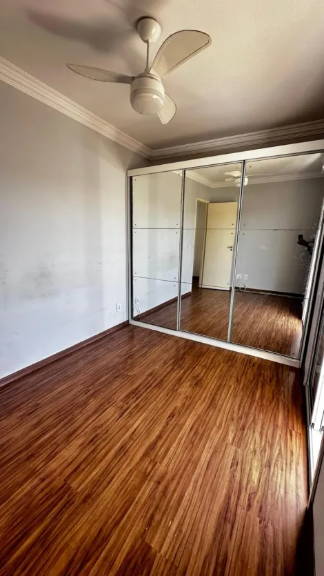 Alugar Casas / Condom&iacute;nio em Suzano R$ 1.500,00 - Foto 23