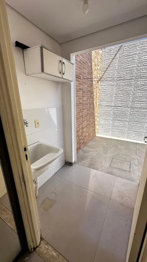 Alugar Casas / Condom&iacute;nio em Suzano R$ 1.500,00 - Foto 24