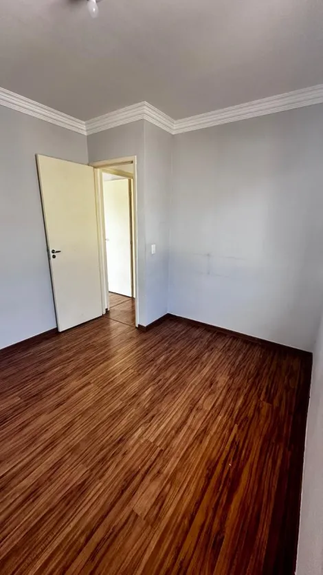 Alugar Casas / Condom&iacute;nio em Suzano R$ 1.500,00 - Foto 27