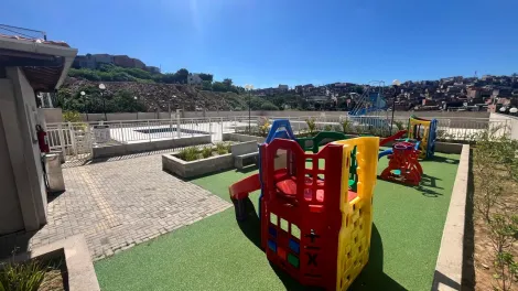 Alugar Apartamentos / Padr&atilde;o em Ferraz de Vasconcelos R$ 1.900,00 - Foto 5